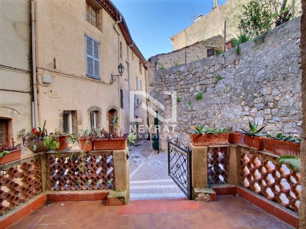 Appartement à FAYENCE