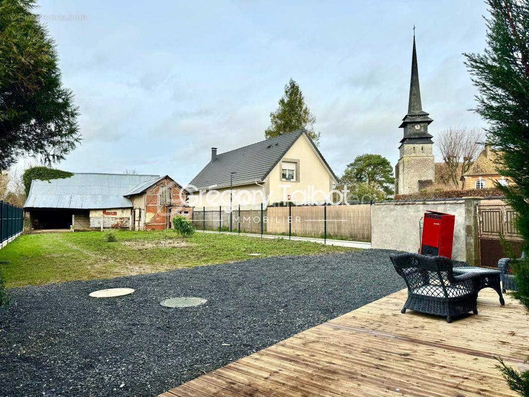 Maison à AMFREVILLE-LA-CAMPAGNE