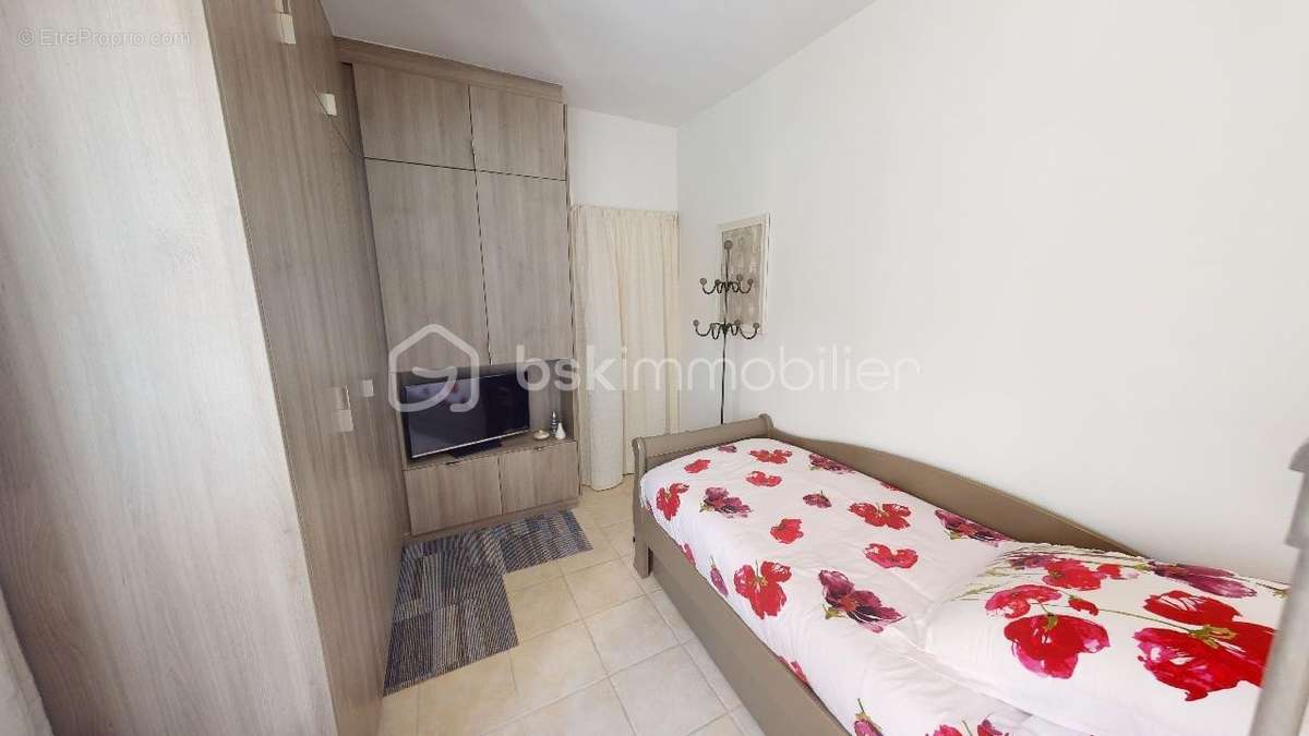 Appartement à PARIS-7E