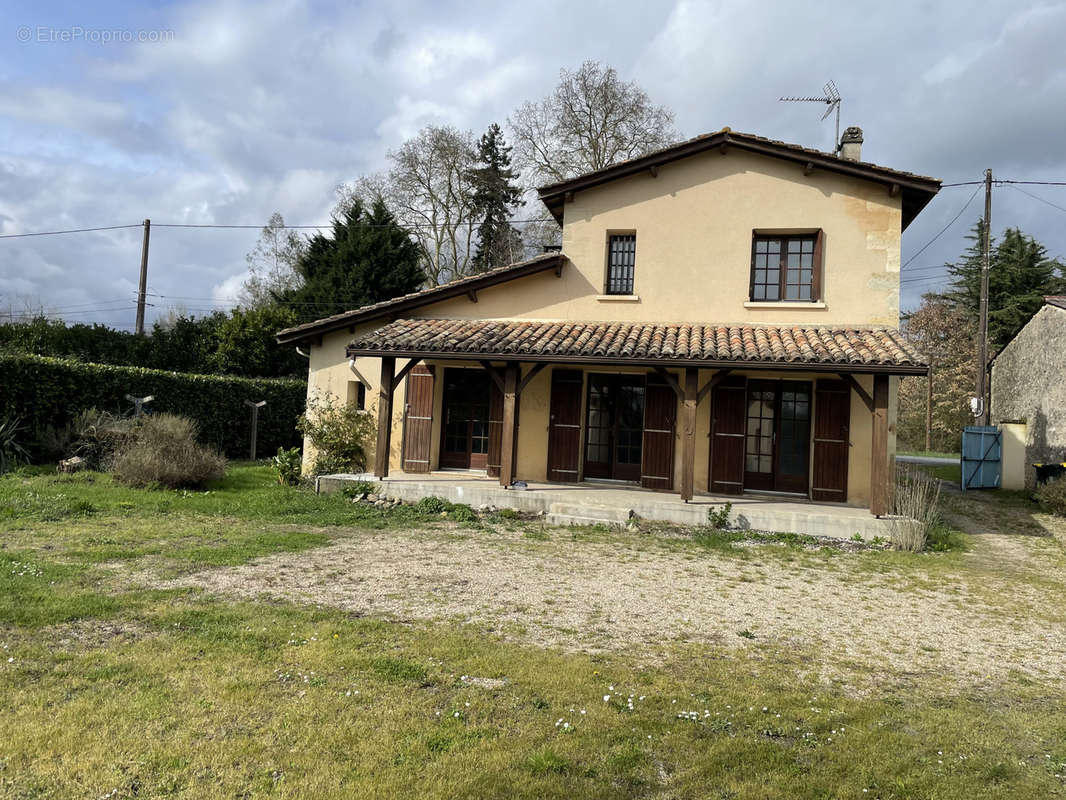 Maison à MONTCARET