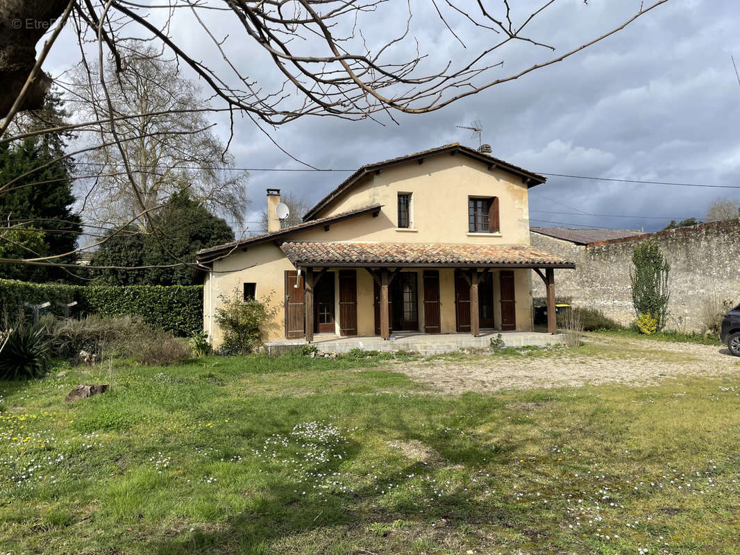 Maison à MONTCARET