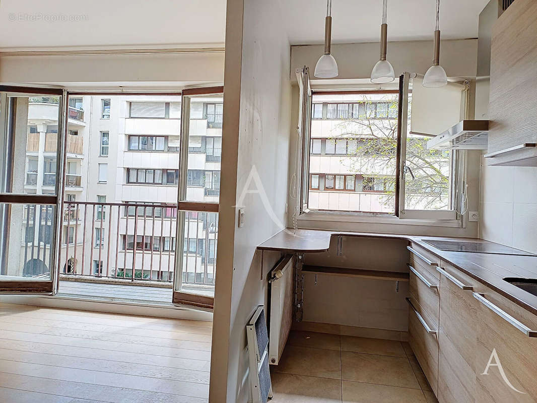 Appartement à PARIS-20E