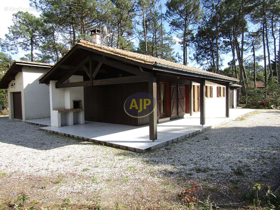 Maison à LACANAU