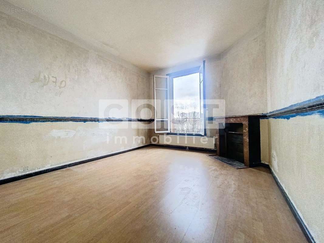 Appartement à COLOMBES