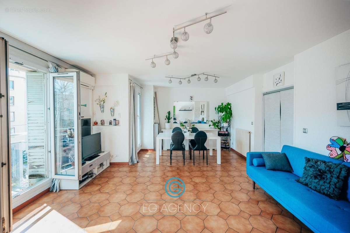 Appartement à MARSEILLE-9E