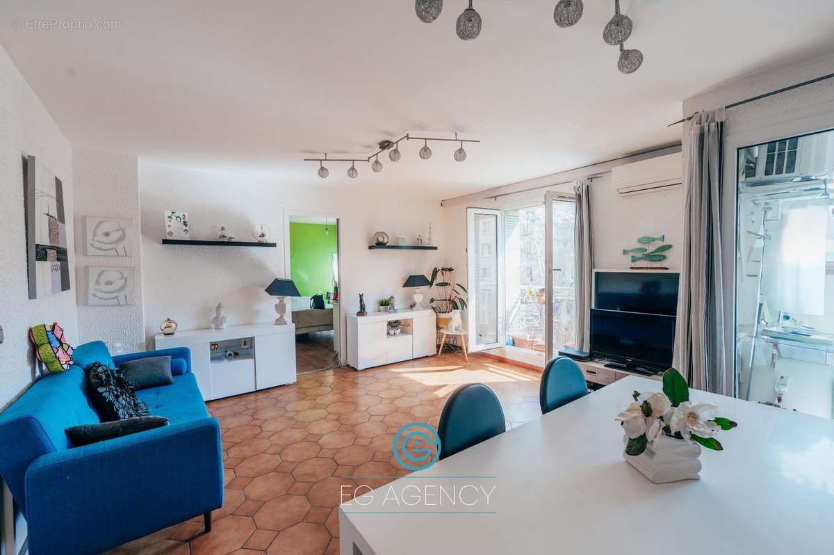 Appartement à MARSEILLE-9E