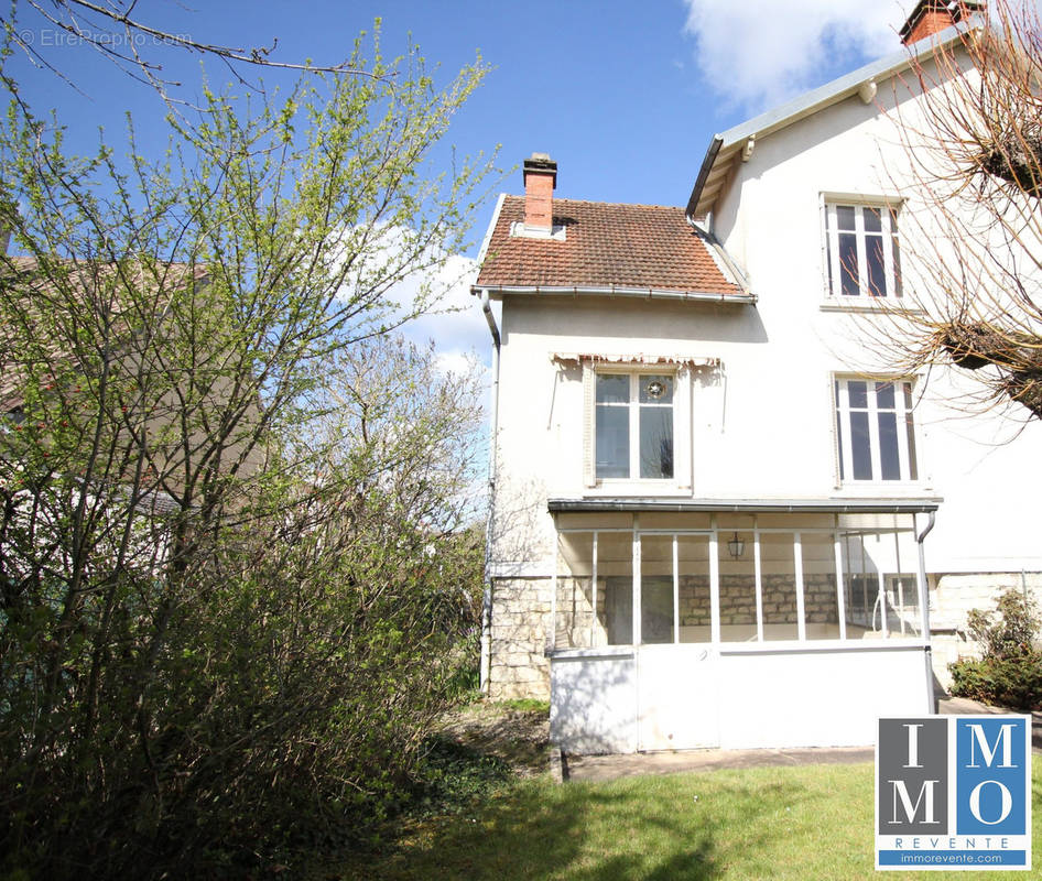 Maison à SAINT-DOULCHARD