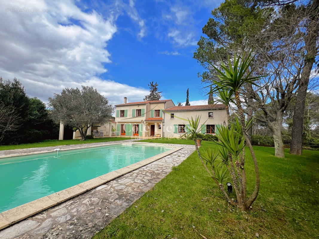 Maison à NIMES