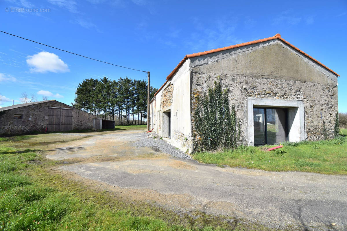 Maison à SAINT-PHILBERT-DE-BOUAINE