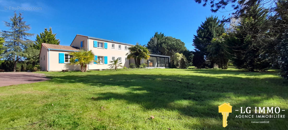 Maison à SAINT-CIERS-SUR-GIRONDE