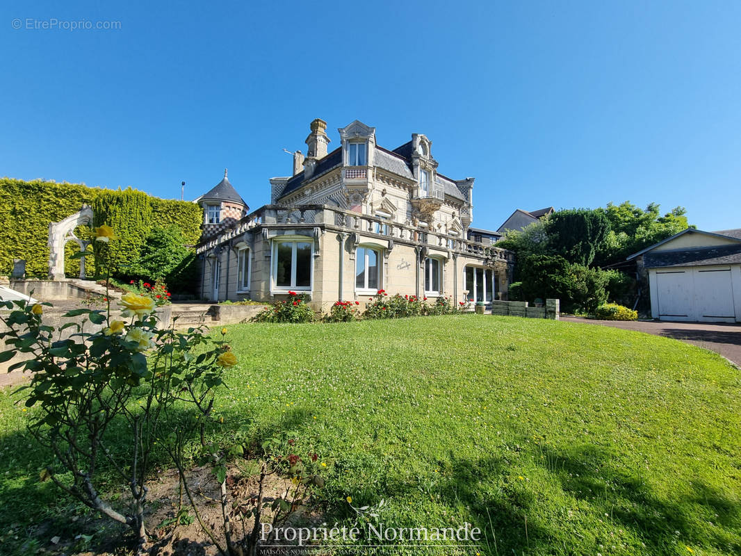 Maison à BERNAY