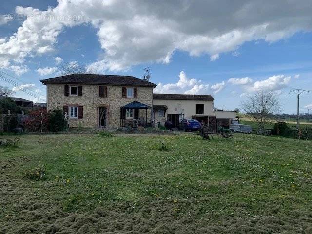 Maison à GARLIN