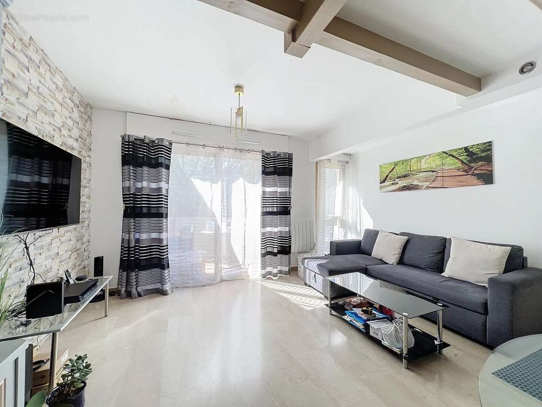 Appartement à MOUGINS