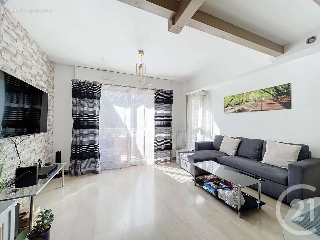 Appartement à MOUGINS