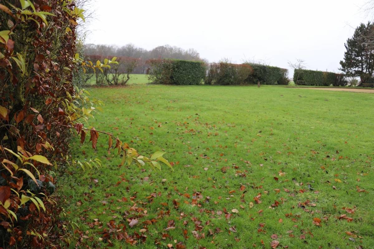 Terrain à LA FERTE-SOUS-JOUARRE