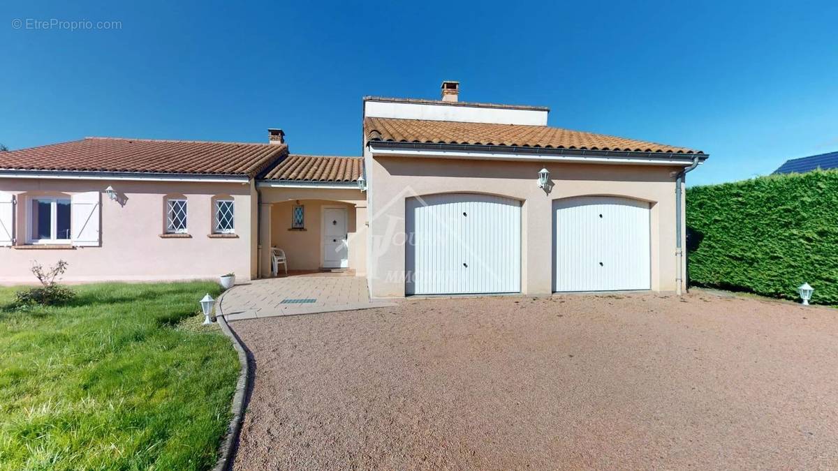 Maison à BELLERIVE-SUR-ALLIER