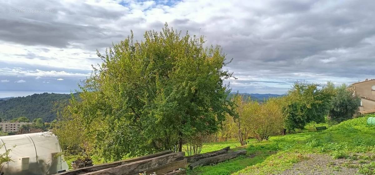 Terrain à VENCE