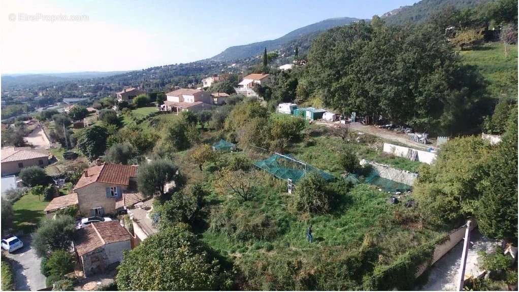 Terrain à VENCE