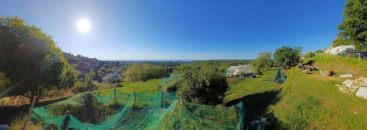 Terrain à VENCE