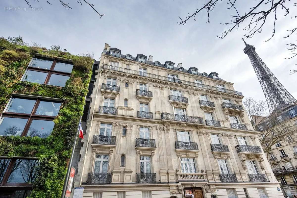 Appartement à PARIS-7E