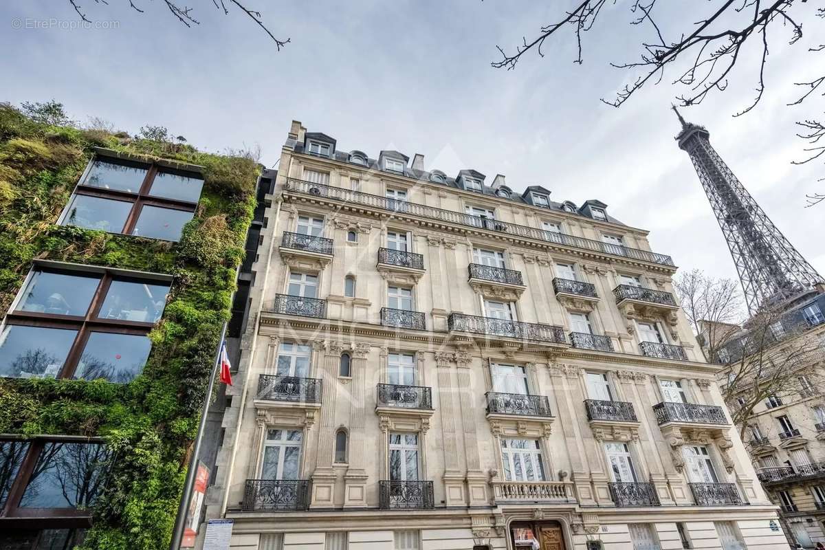 Appartement à PARIS-7E