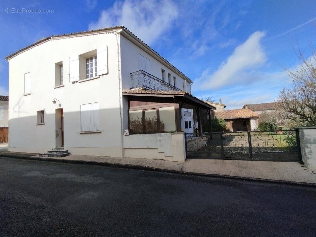 Maison à MONBAZILLAC