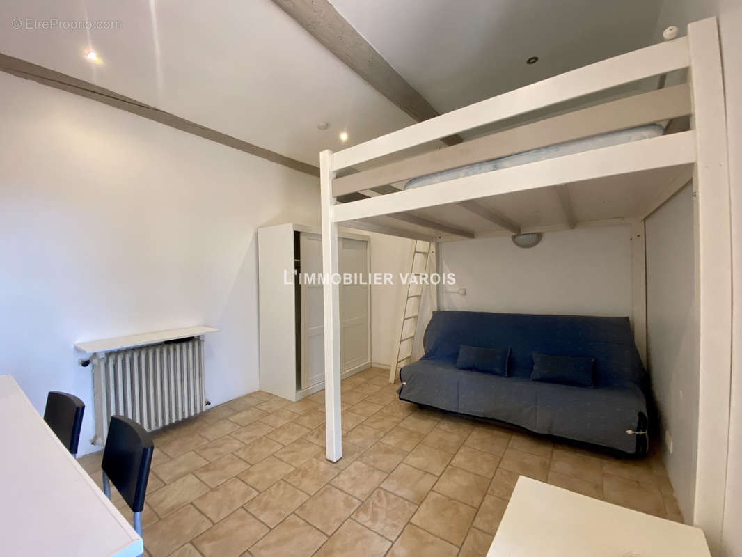 Appartement à HYERES