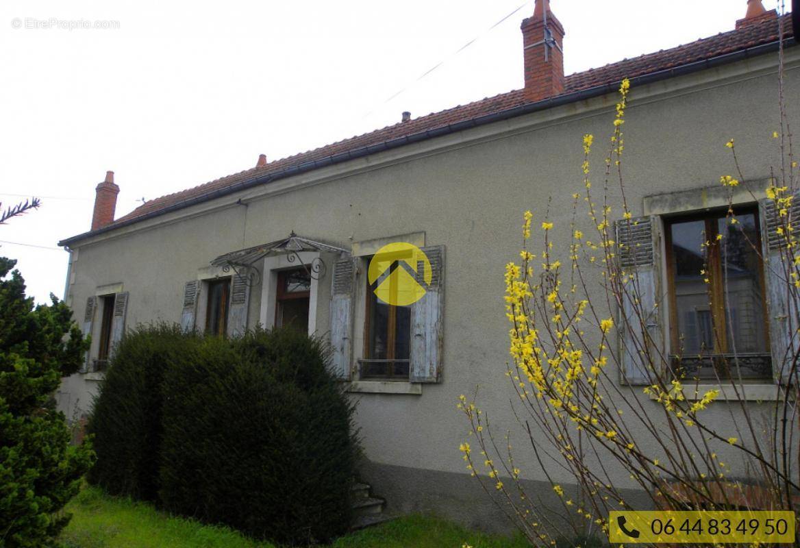 Maison à COSNE-COURS-SUR-LOIRE