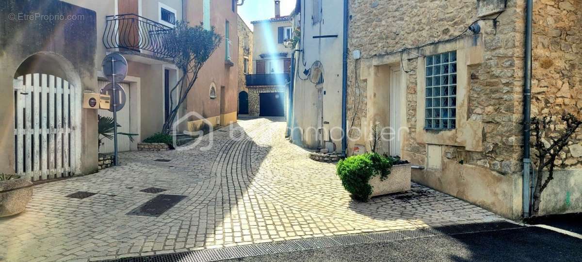 Maison à LA CALMETTE