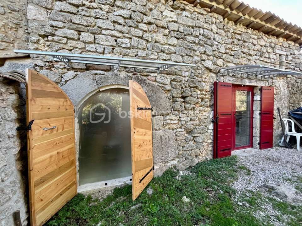 Maison à SAINT-GUILHEM-LE-DESERT