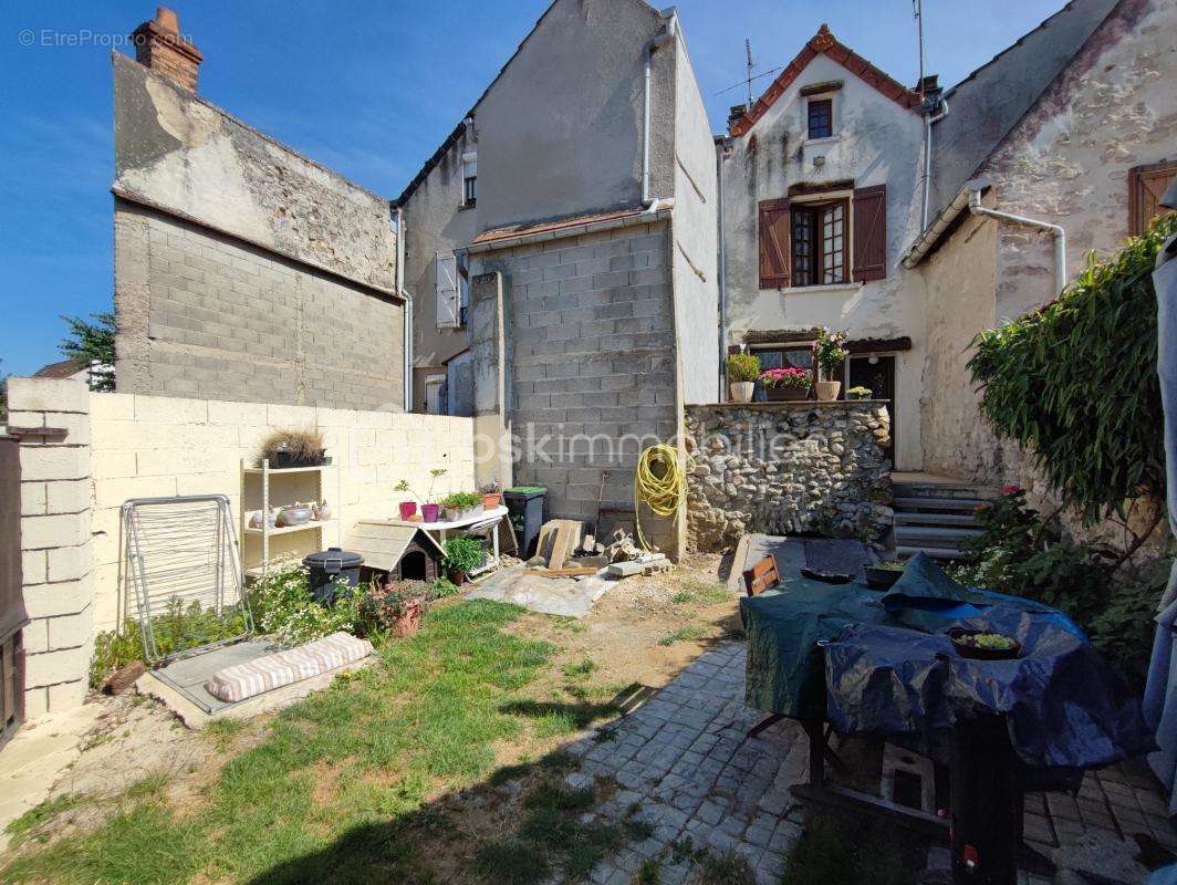 Maison à CROUY-SUR-OURCQ