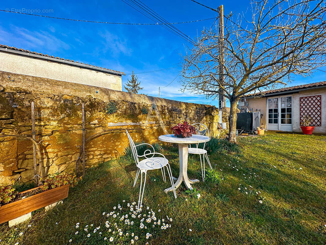 Maison à DOUE-LA-FONTAINE