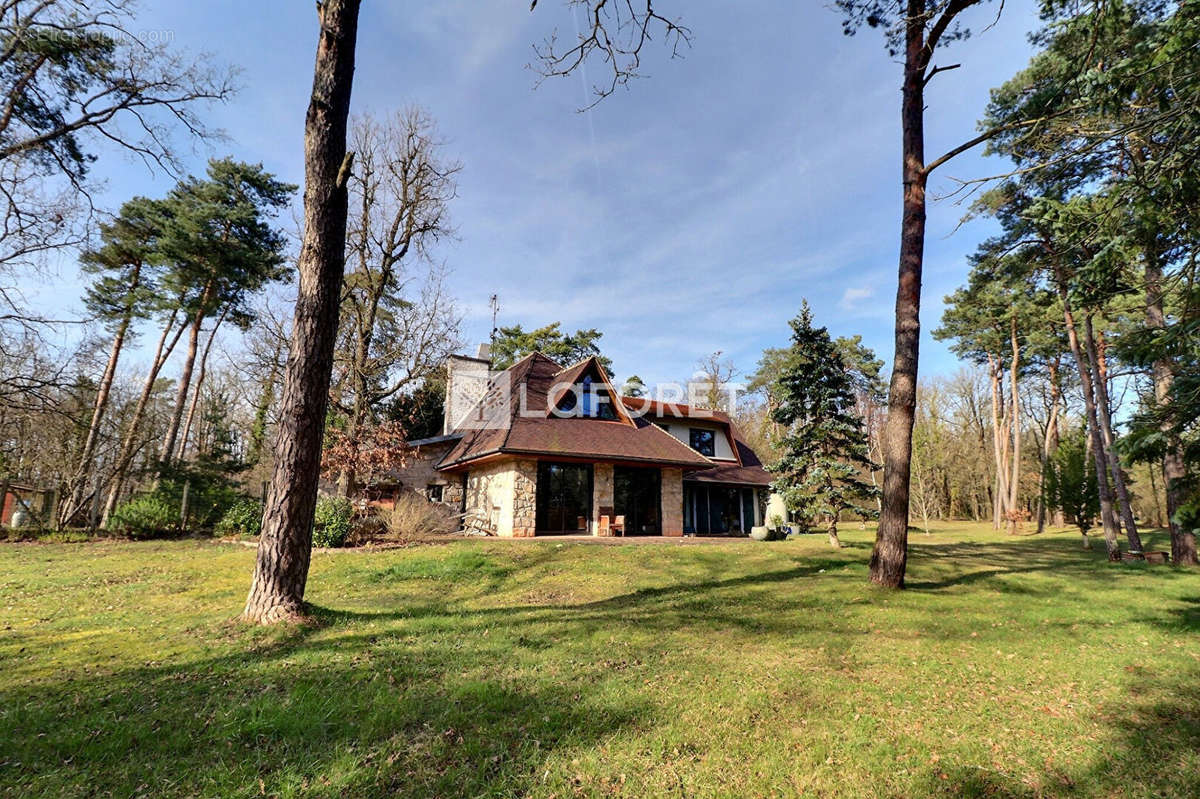 Maison à MILLY-LA-FORET