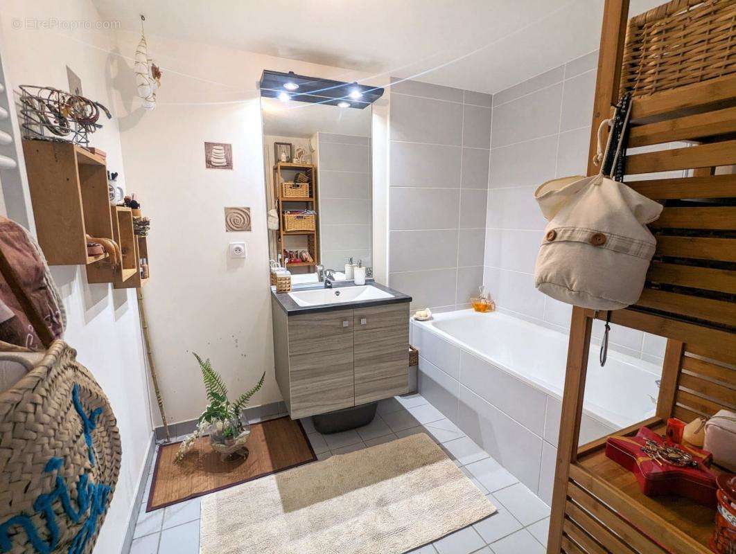 Appartement à MARSEILLE-16E