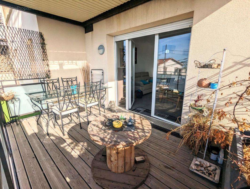 Appartement à MARSEILLE-16E