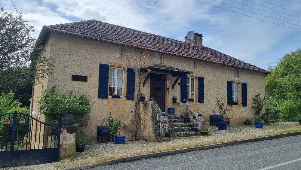 Maison à FRAYSSINET-LE-GELAT