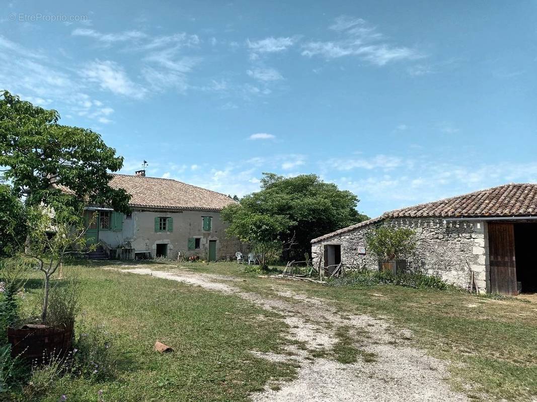 Maison à MIRAMONT-DE-QUERCY