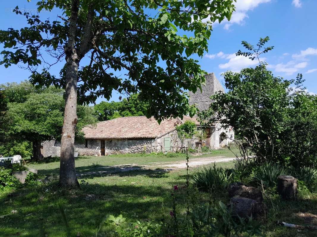 Maison à MIRAMONT-DE-QUERCY