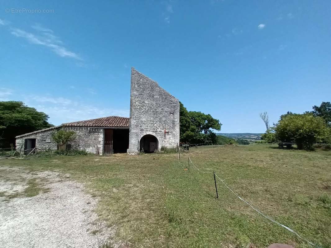 Maison à MIRAMONT-DE-QUERCY