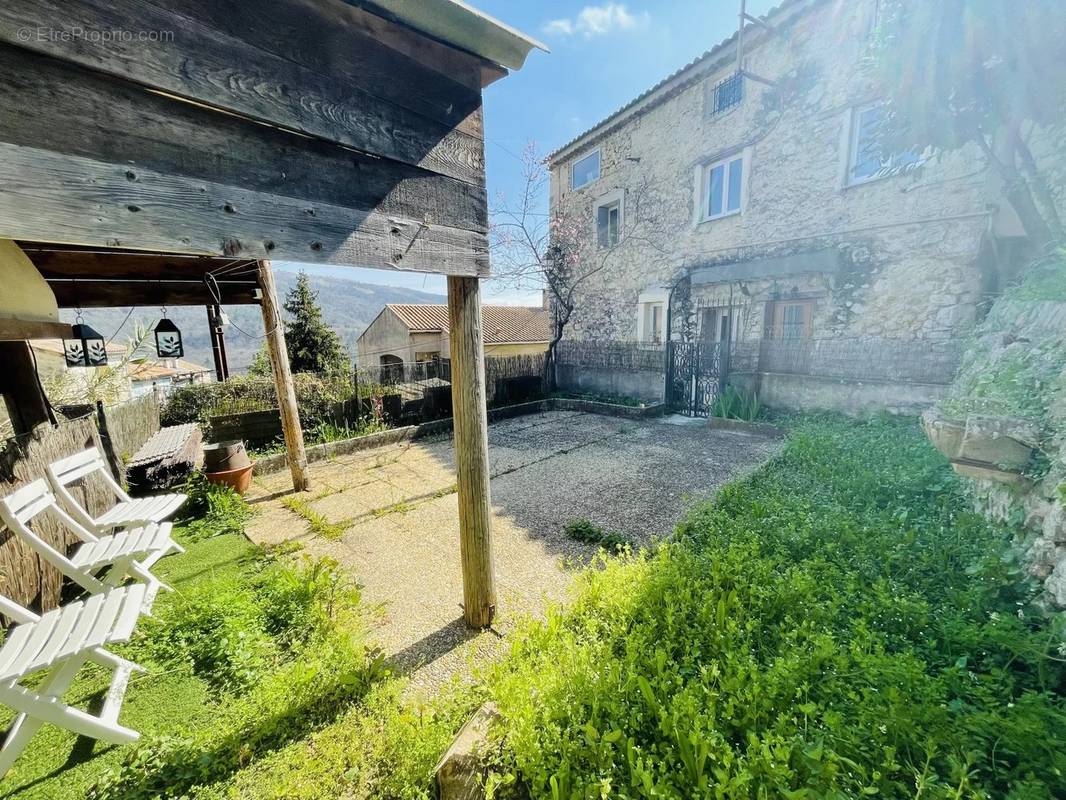 Appartement à BENDEJUN