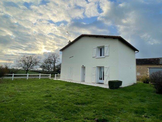 Maison à LEIGNES-SUR-FONTAINE