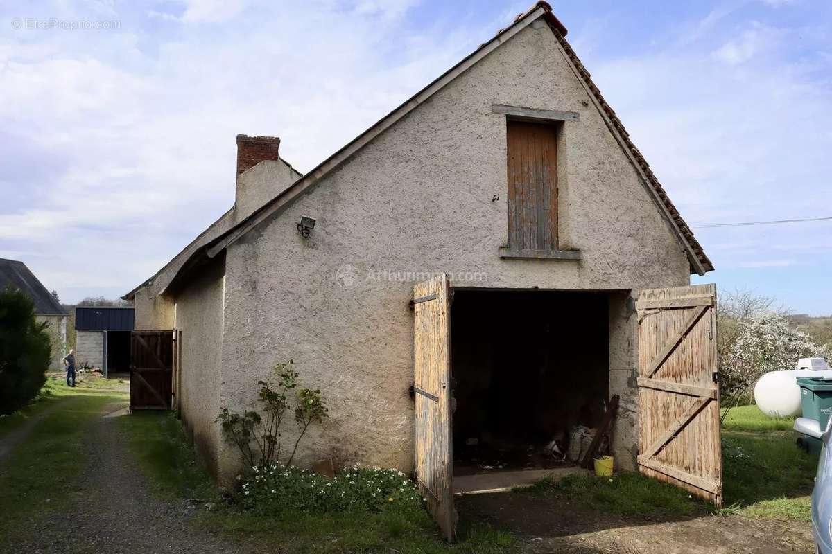 Maison à SAINT-PIERRE-DU-LOROUER