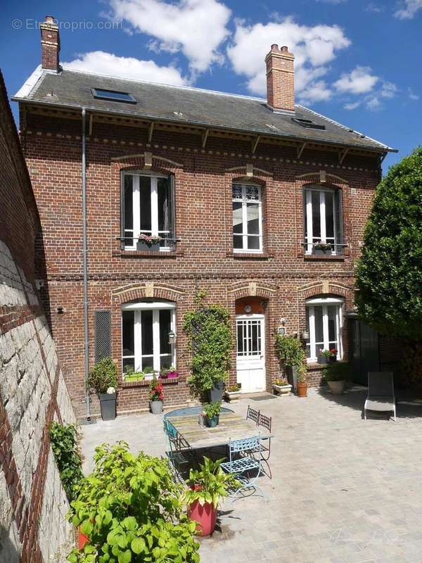 Maison à BEAUVAIS