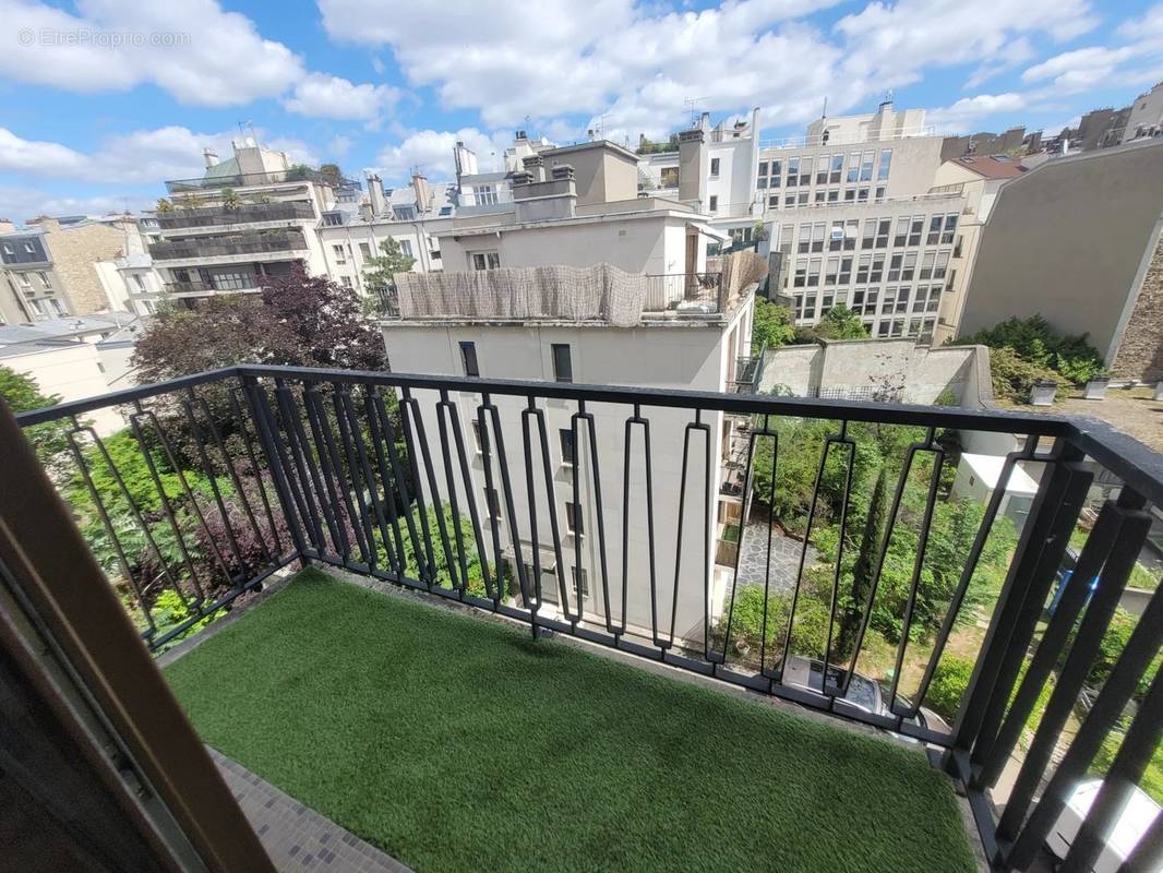 Appartement à NEUILLY-SUR-SEINE