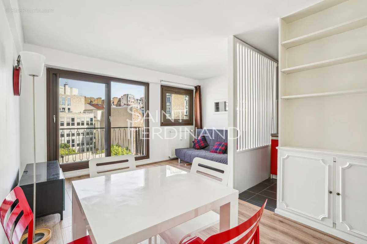 Appartement à NEUILLY-SUR-SEINE