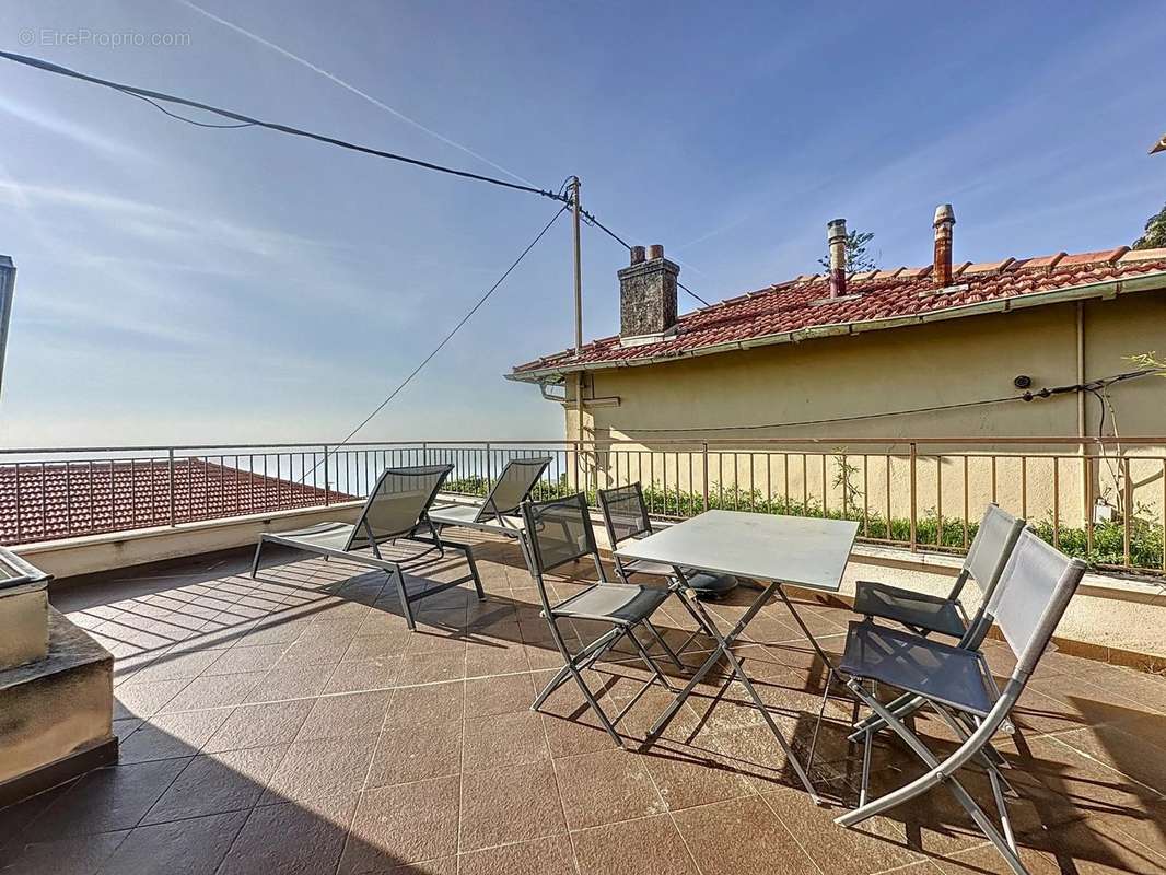 Appartement à ROQUEBRUNE-CAP-MARTIN