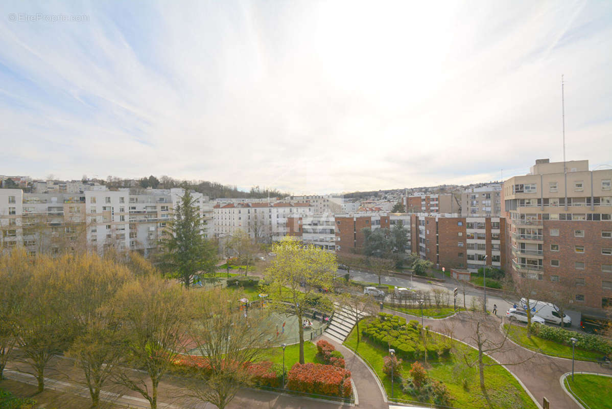 Appartement à ISSY-LES-MOULINEAUX