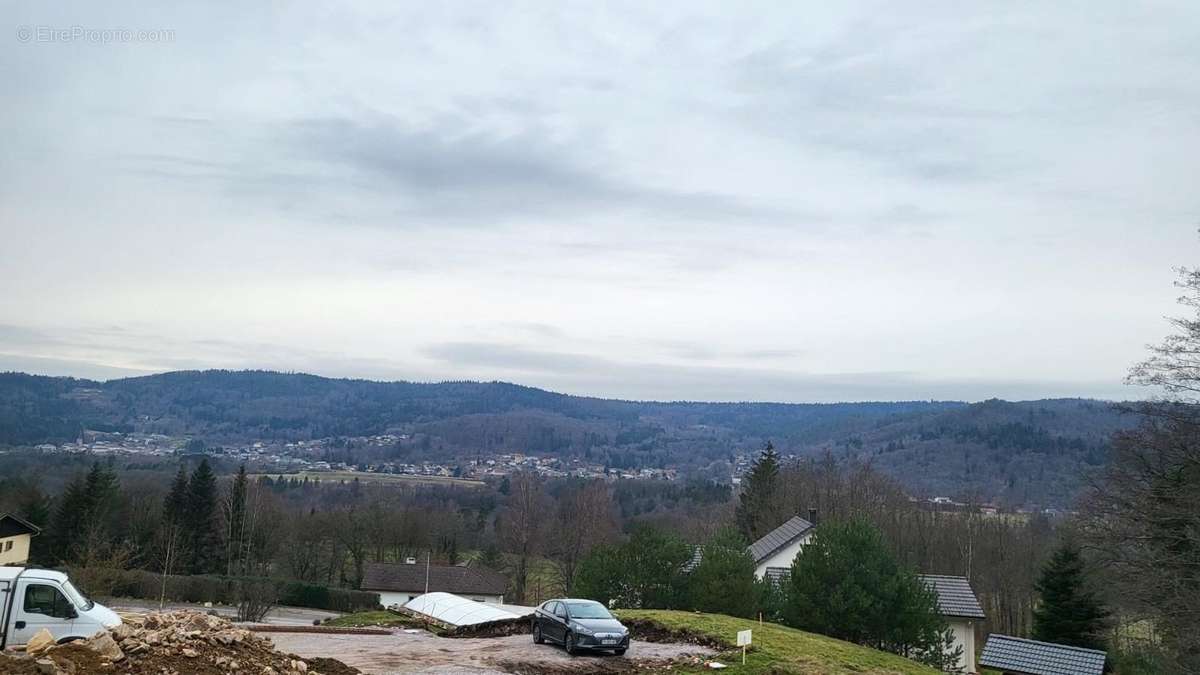 Terrain à SAINT-ETIENNE-LES-REMIREMONT