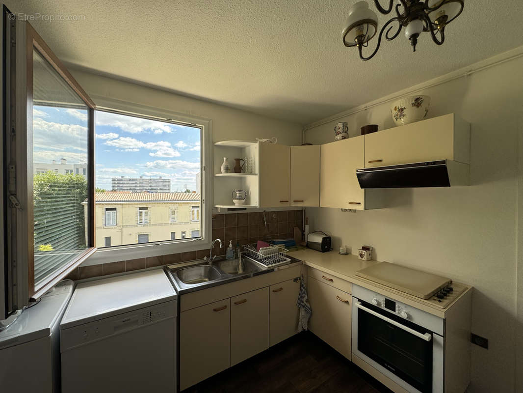 Appartement à BORDEAUX