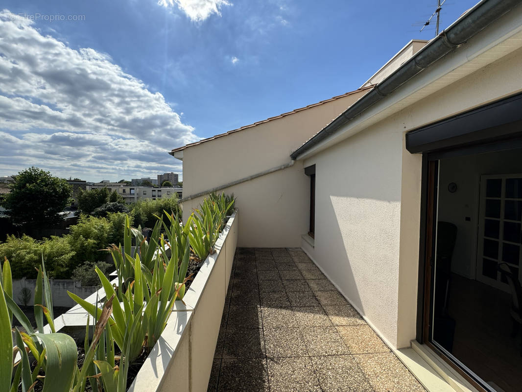 Appartement à BORDEAUX